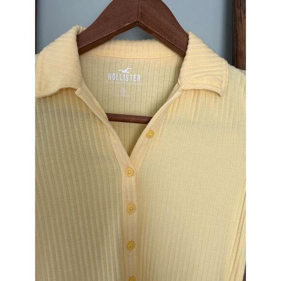 Hollister Yellow Ribbed Crop Button-Up Polo Top Short Sleeve Summer Y2K Style - Picture 3 of 3